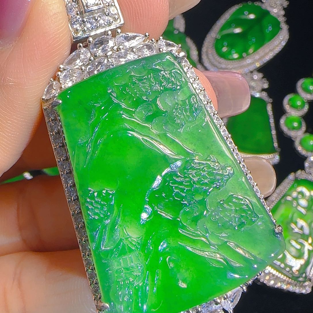 翡翠吊坠(赠链)银S925镶嵌