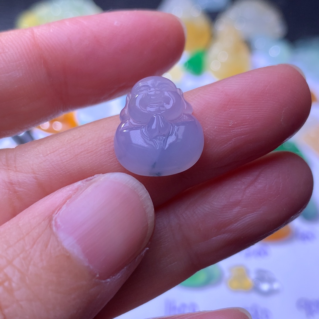 翡翠颈饰未镶嵌佛