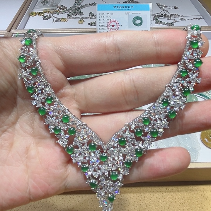 翡翠银S925镶嵌颈饰翡翠