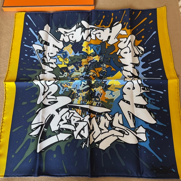 未使用 Hermes/爱马仕 女士真丝丝巾45cm HTH1906/商家编码0097