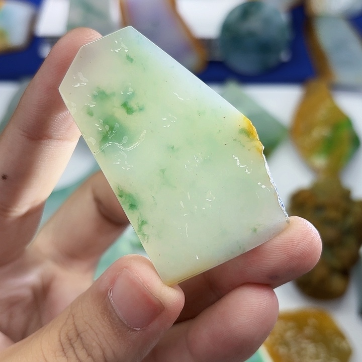 定制翡翠未镶嵌包工包料