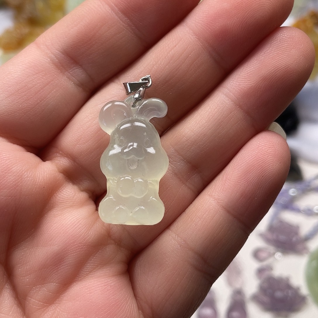 蛇纹石玉未镶嵌颈饰