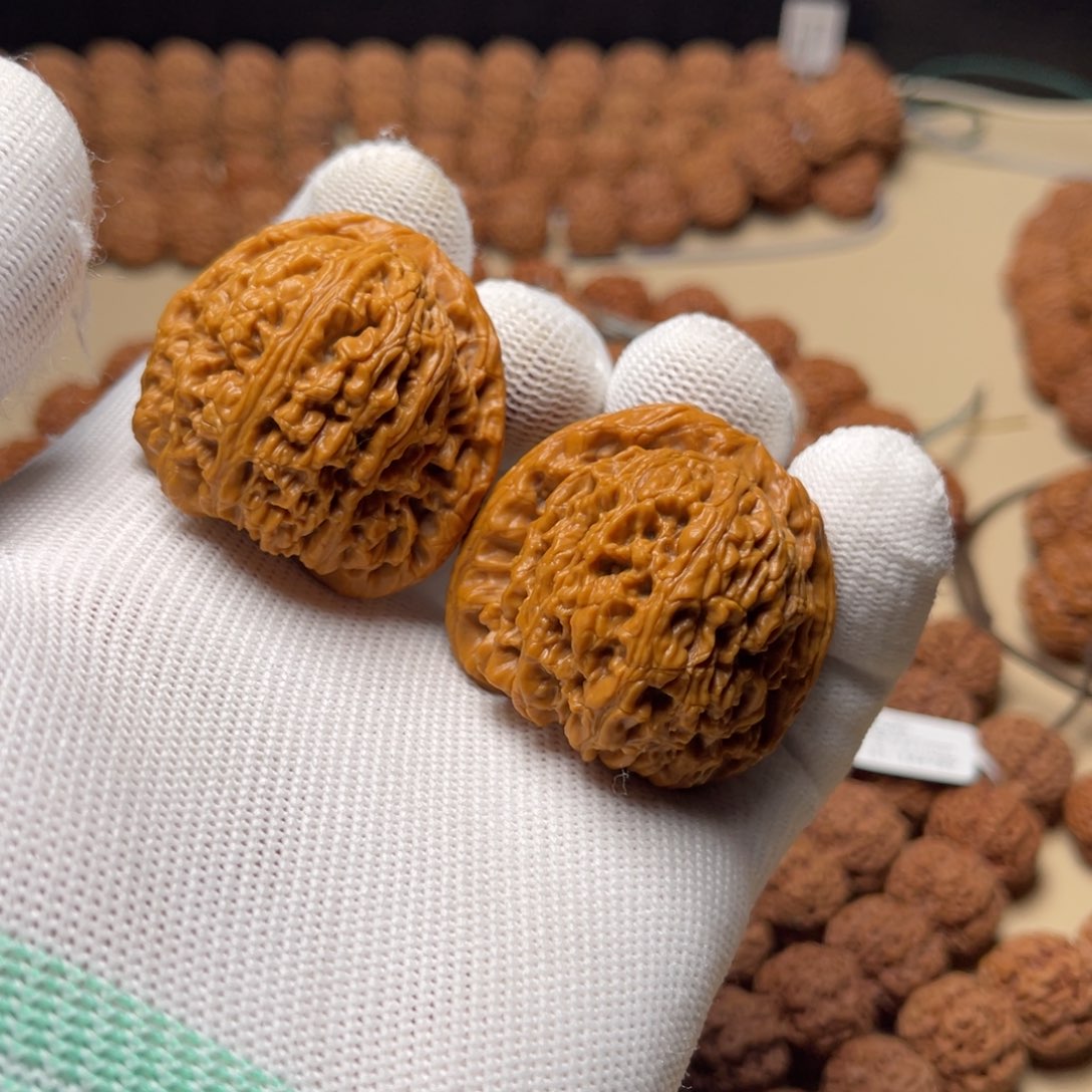 匿***家金刚菩提手串南疆石狮子头核桃40+