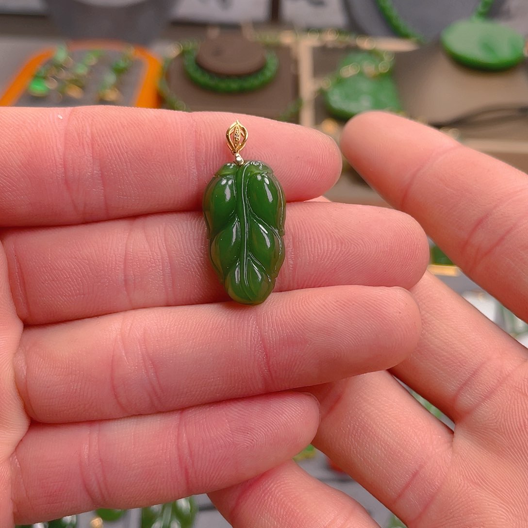 和田玉（碧玉）吊坠(不含链)18K金镶嵌498