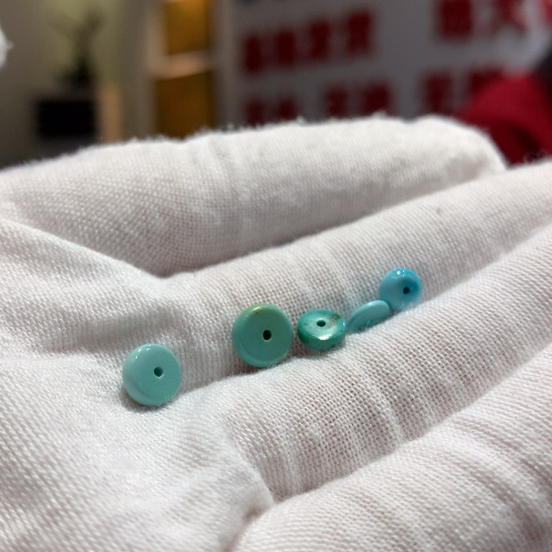 绿松石配饰未镶嵌