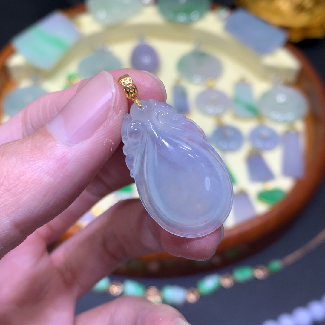 翡翠吊坠(不含链)18K金镶嵌