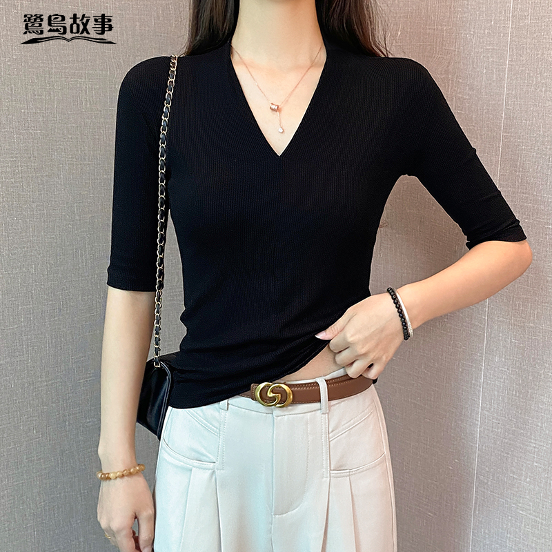 鹭岛故事螺纹黑色深V领中袖t恤女春秋修身五分半袖打底衫百搭上衣