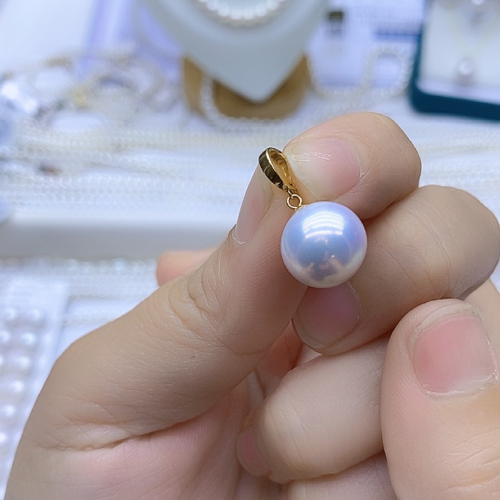 淡水珍珠18K金镶嵌颈饰陌****）