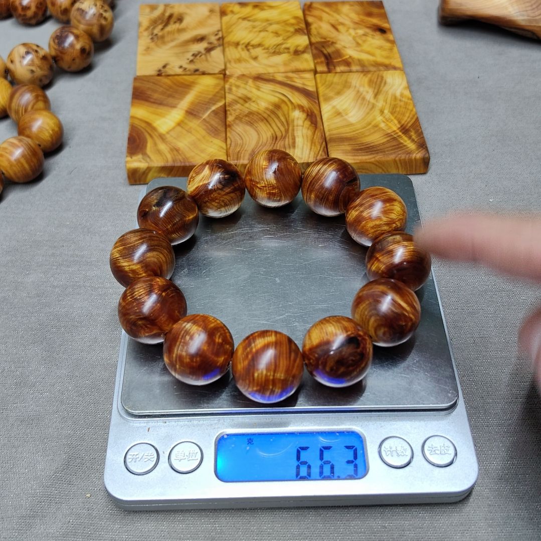 ****秋2.0碳化瑕疵，黑金刚。。。