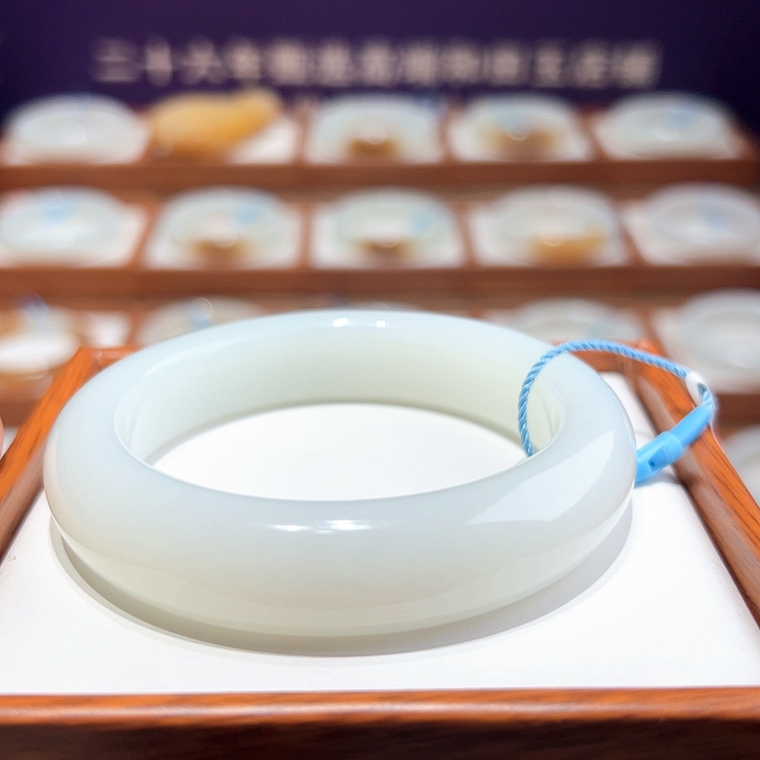 和田玉手镯56/57未镶嵌