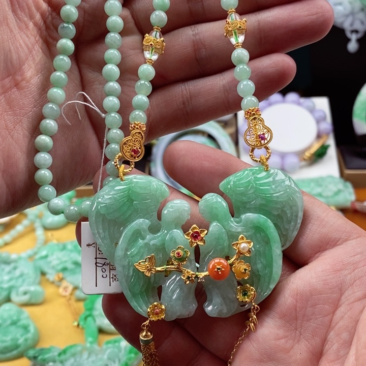 翡翠颈饰未镶嵌翡翠吊坠挂件