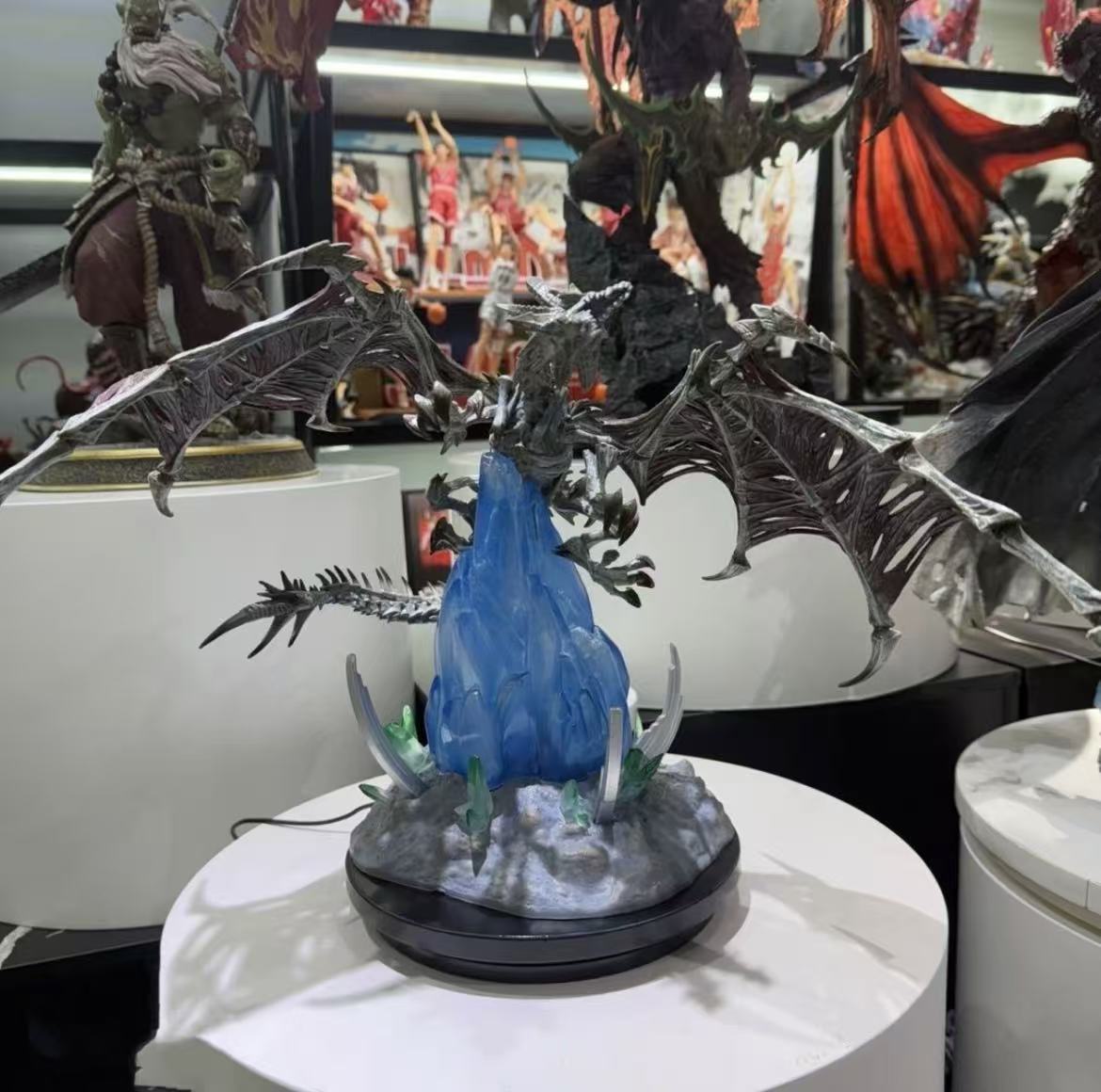 【全款现货】 魔兽世界  冰霜巨龙  辛达苟萨 带地台可发光  