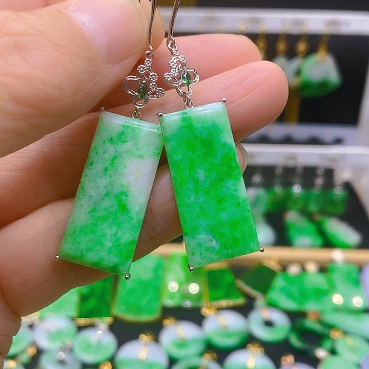 翡翠耳饰18K金镶嵌耳坠