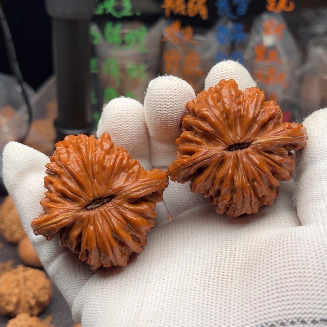 文玩核桃吊坠四座楼