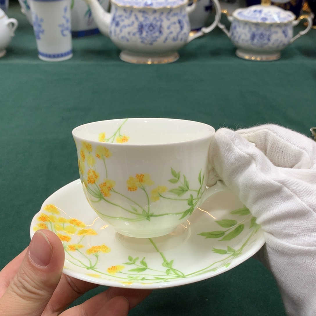 摆件全是大漂亮瓷器啊美美哒