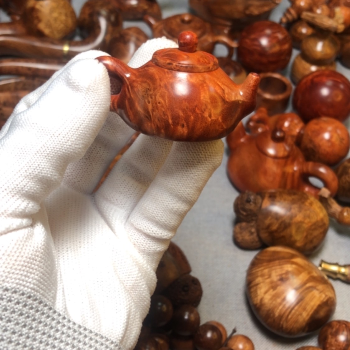 【闪购商品】木麻梨疙瘩火琉璃手把件