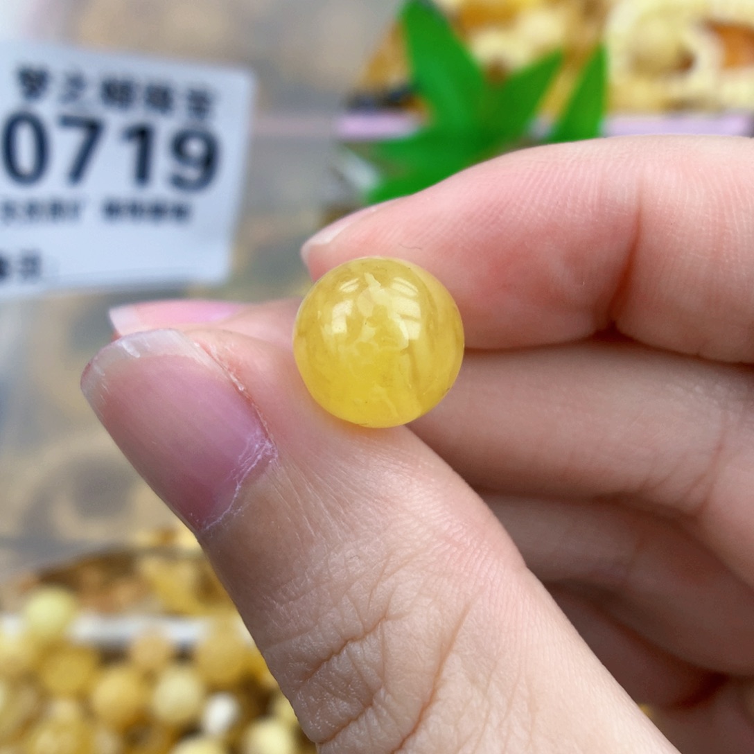 裸石琥珀未镶嵌10.7