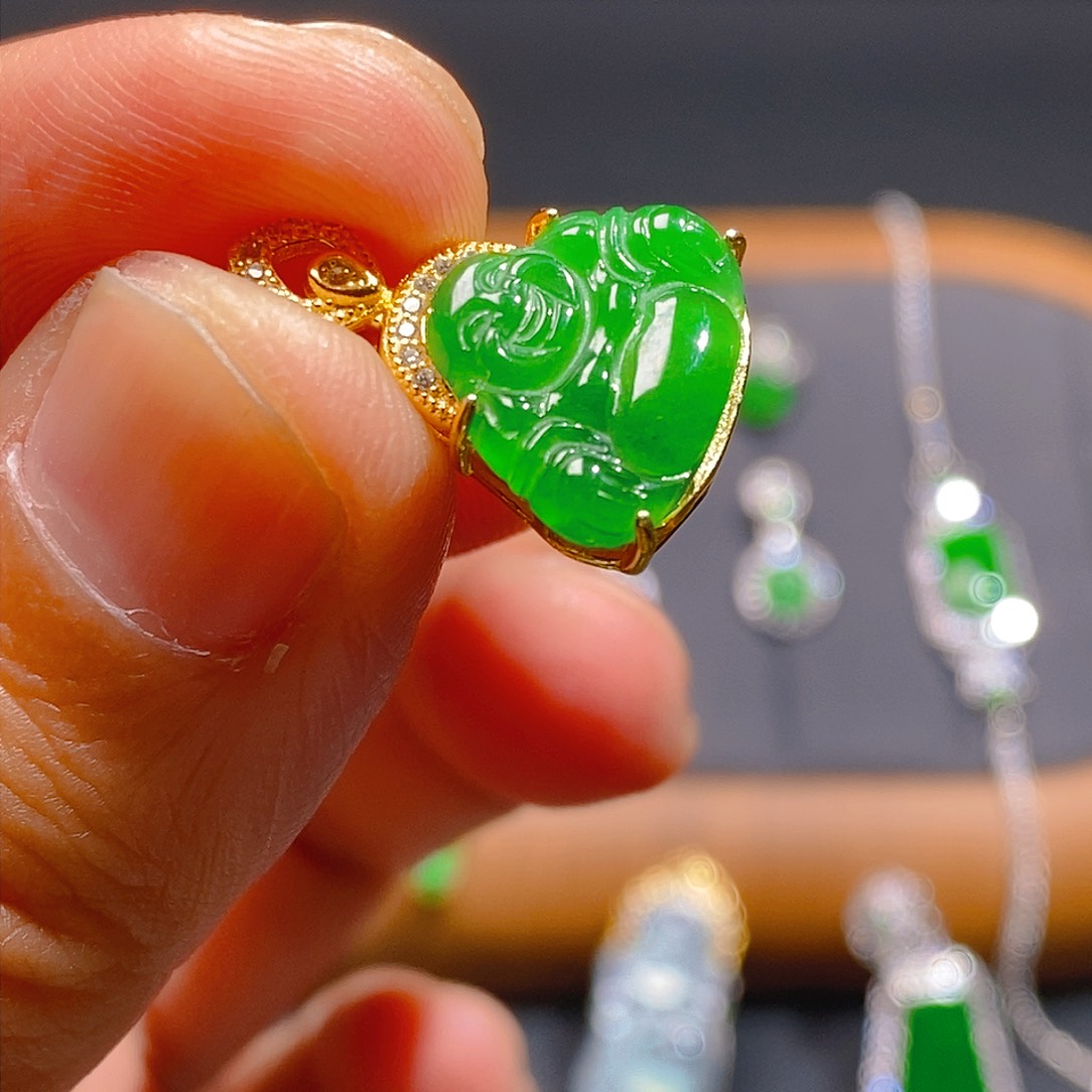 翡翠吊坠(不含链)未镶嵌