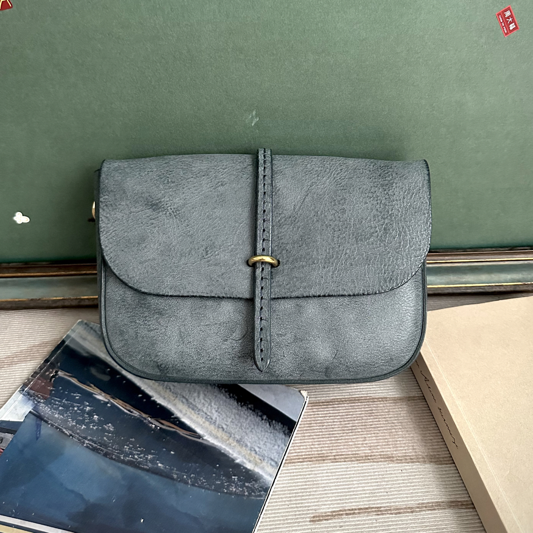 雾蜡牛皮制道单根学院风邮差包翻盖包盖斜挎包休闲蓝色