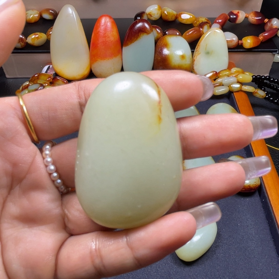 颈饰未镶嵌和田玉田*辣