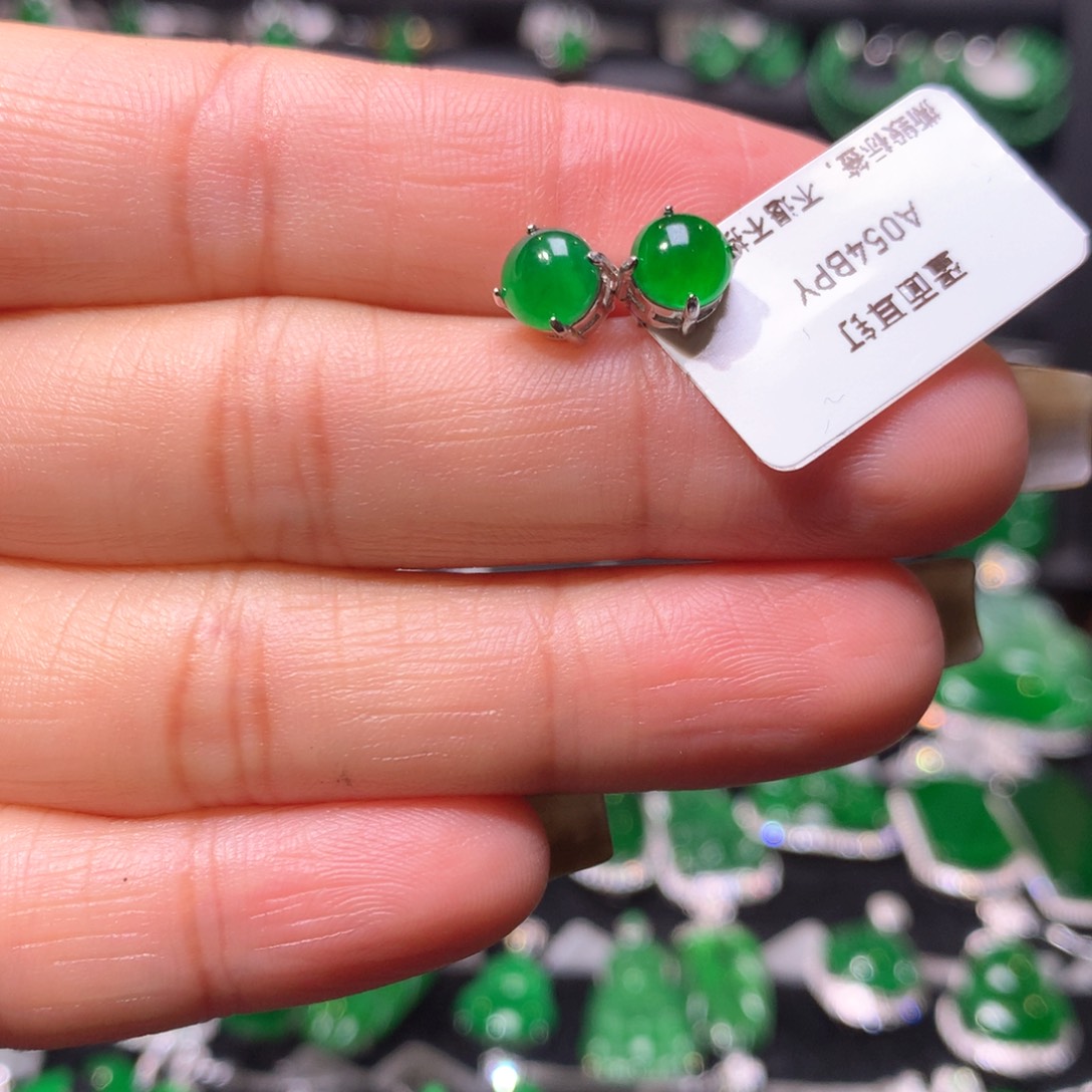 翡翠耳饰银S925镶嵌蛋面耳钉