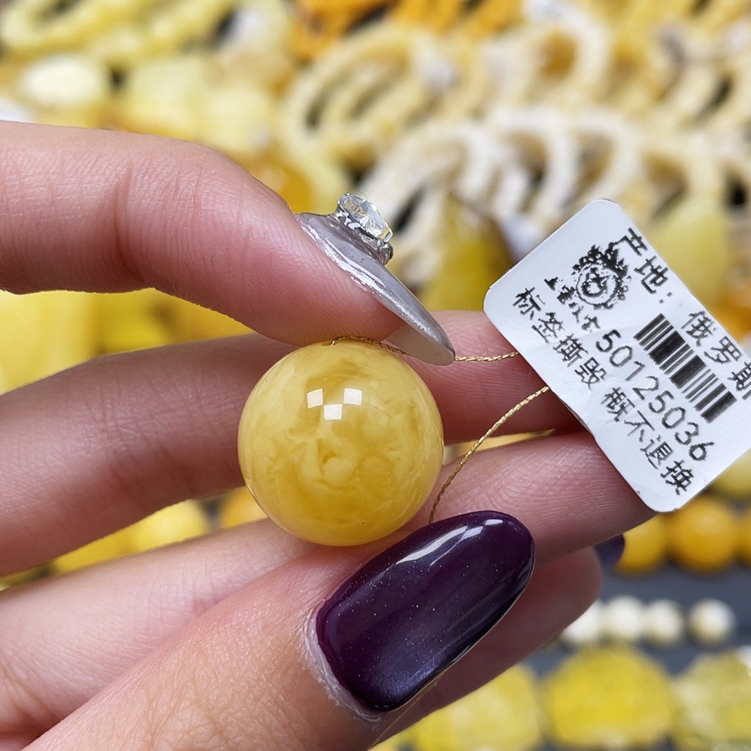 琥珀未镶嵌裸石17.1mm妖花圆珠 花粉