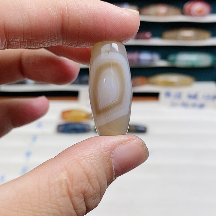 姝***萱玛瑙/玉髓未镶嵌颈饰