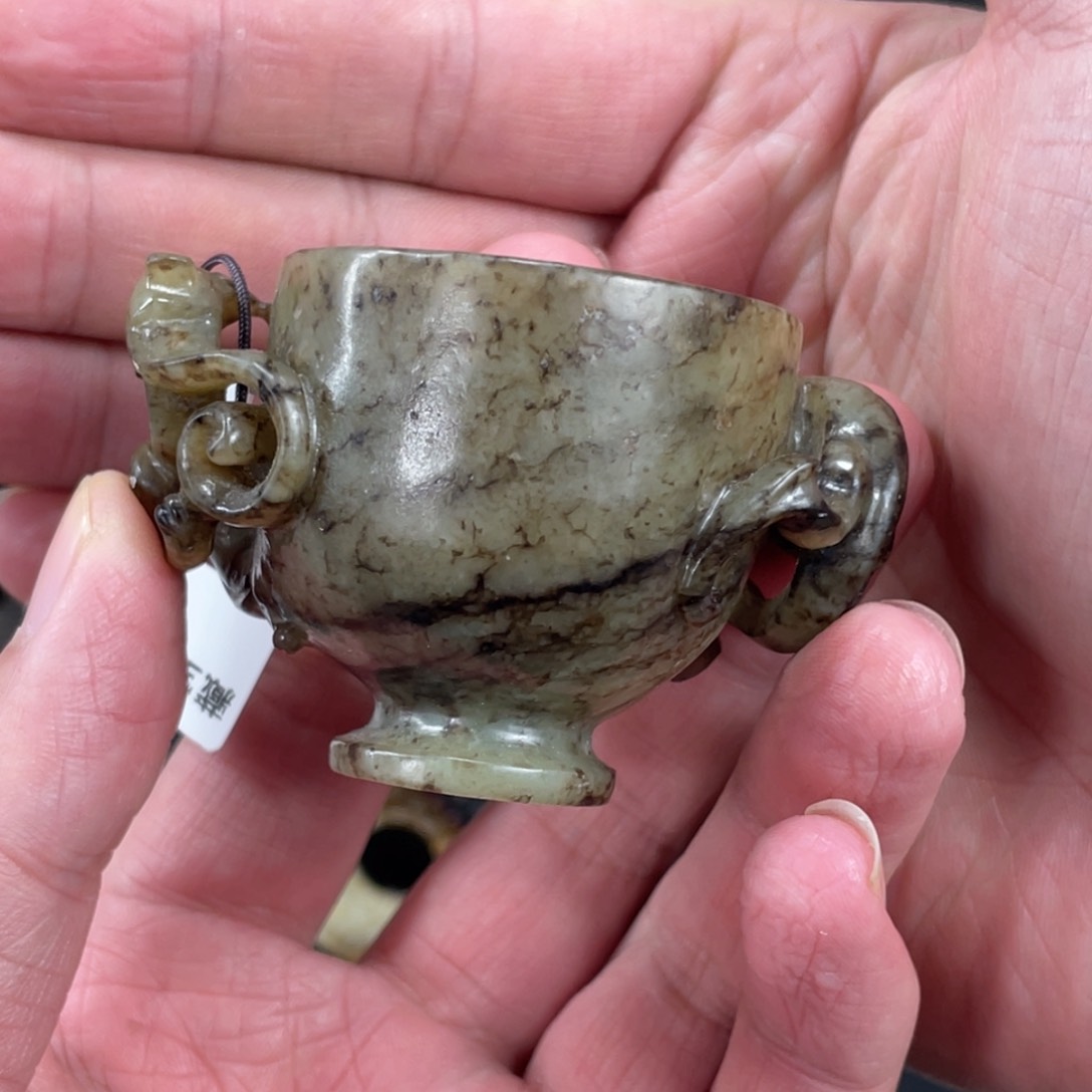 和田玉（糖玉）颈饰未镶嵌玉**哥