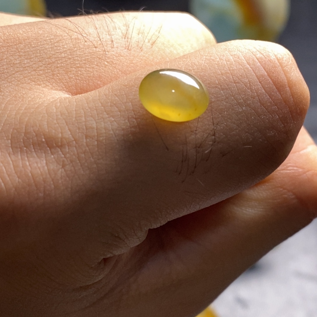 定制翡翠未镶嵌冰黄翡满黄翡翠蛋面