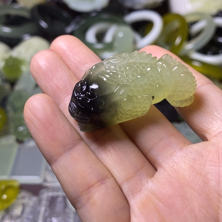 岫玉岫玉挂件未镶嵌