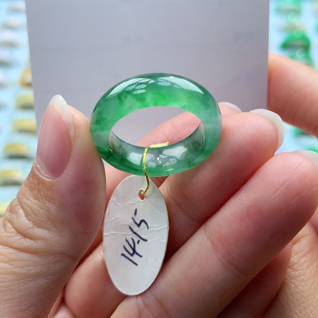 翡翠戒指未镶嵌1415圈