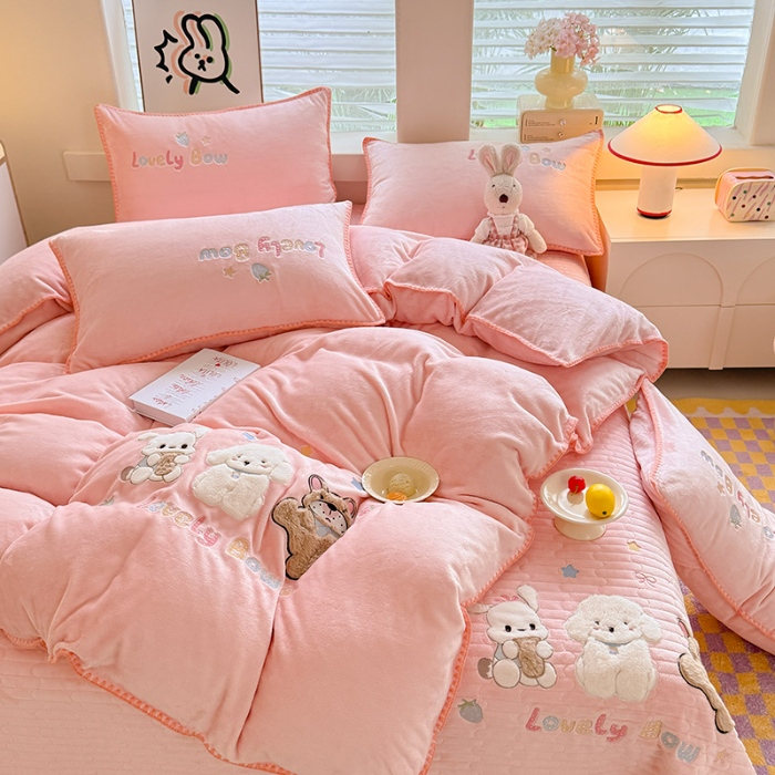 （总）sumina家纺2025新款230g全消光大版卡通牛奶绒兔毛贴布绣花