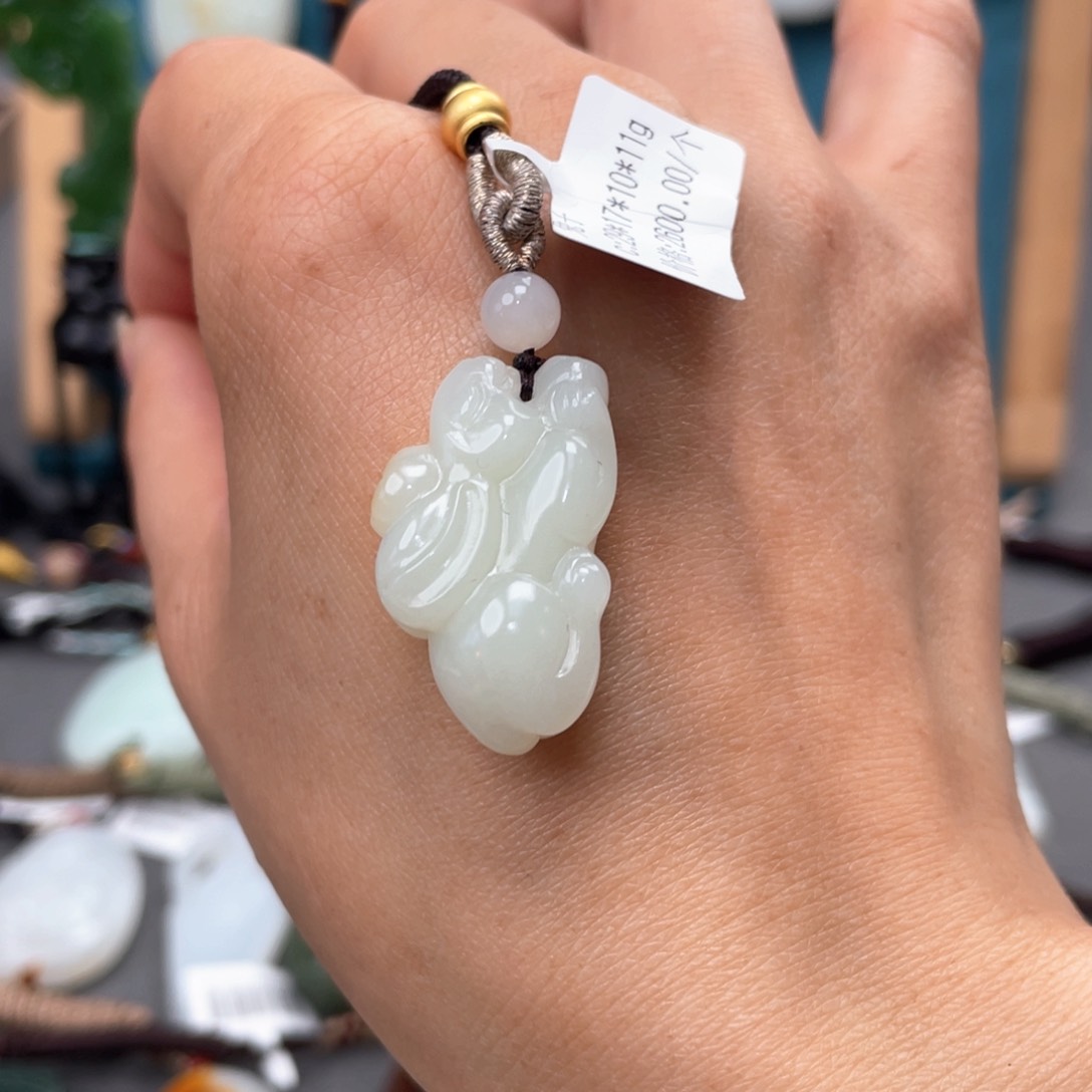 和田玉颈饰未镶嵌