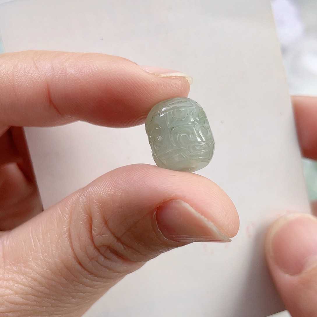 翡翠颈饰未镶嵌回纹珠