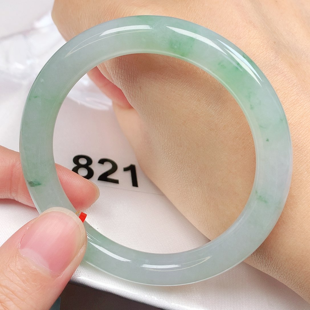 翡翠手镯未镶嵌抖音821