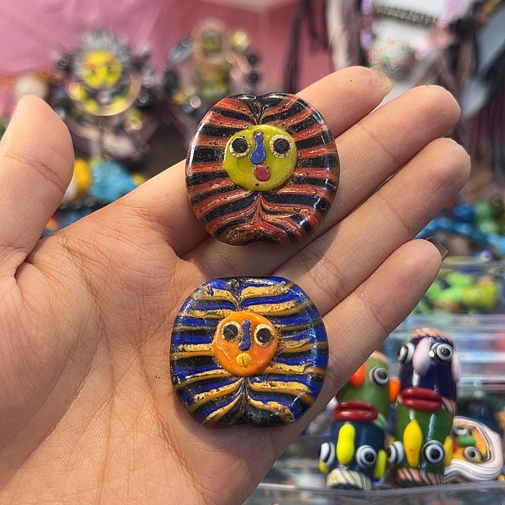 玻璃颈饰西亚琉璃娃娃