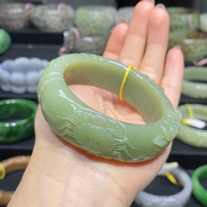 和田玉手镯55圈口 编号65未镶嵌