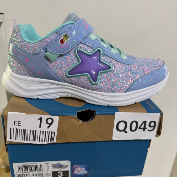 SKECHERS/斯凯奇Q049 女童灯鞋 35码