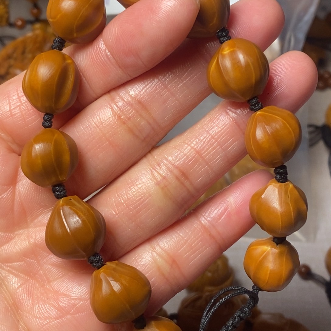 橄榄核手串/手链小鲨鱼背