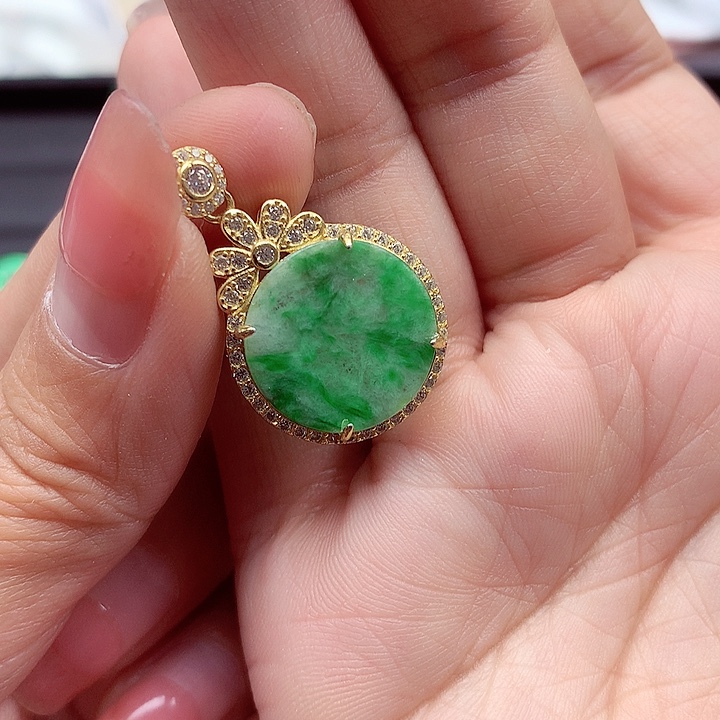 翡翠颈饰银S925镶嵌翡翠