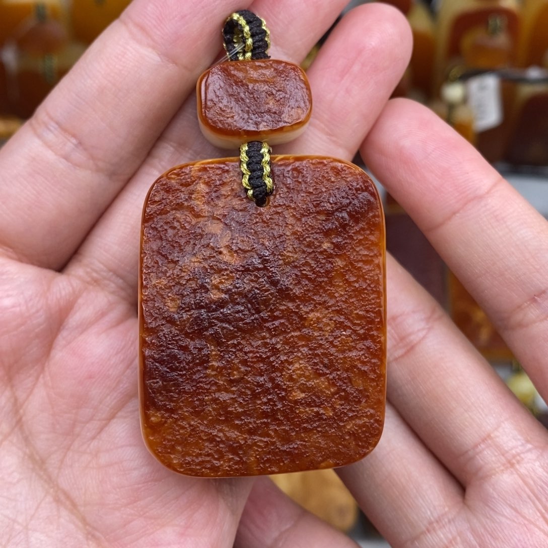 琥珀未镶嵌珠宝奇石