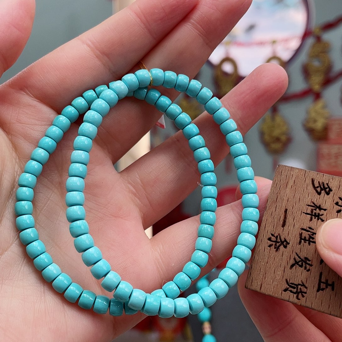 绿松石颈饰未镶嵌