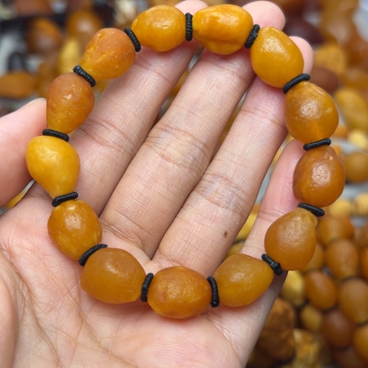 琥珀未镶嵌裸石天然蜜蜡