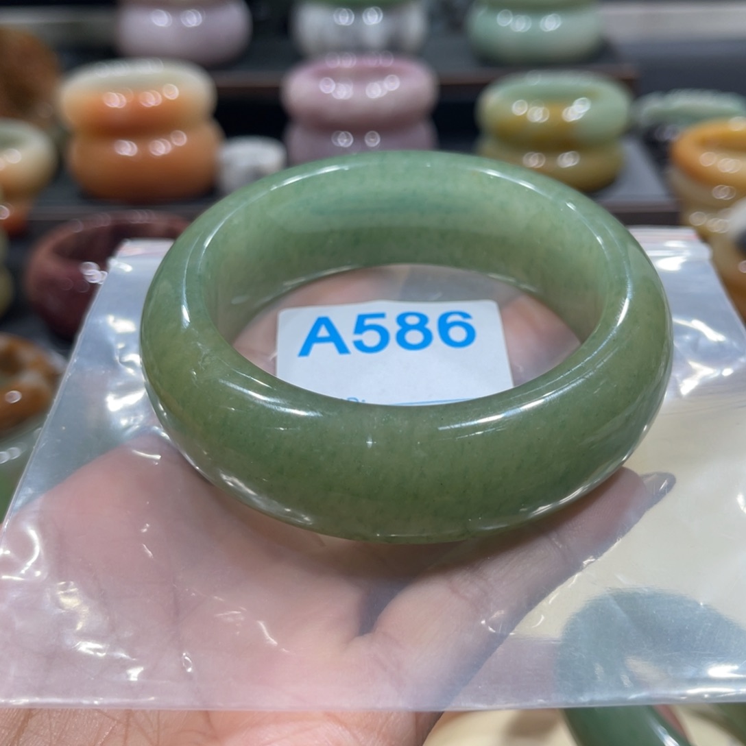 未镶嵌手镯石英岩玉原*清