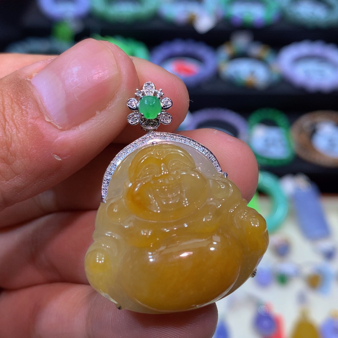 翡翠18K金镶嵌颈饰