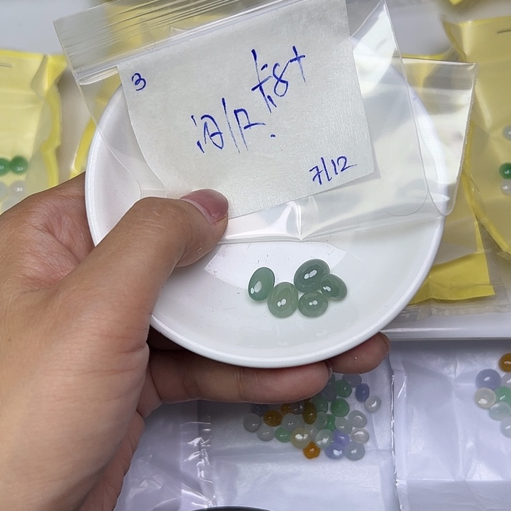 未镶嵌定制翡翠不