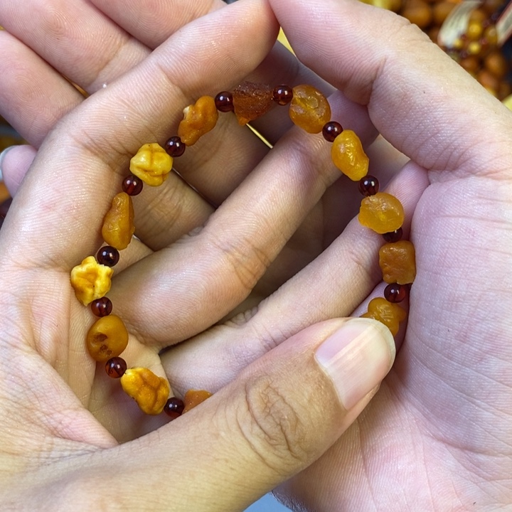 未镶嵌琥珀珠宝奇石