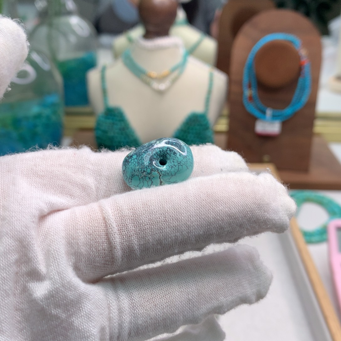 绿松石未镶嵌饰品