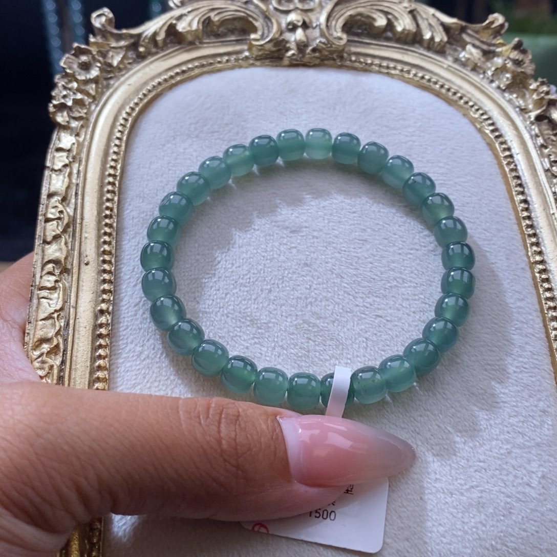 翡翠未镶嵌手链卡6.8mm老型有矿点