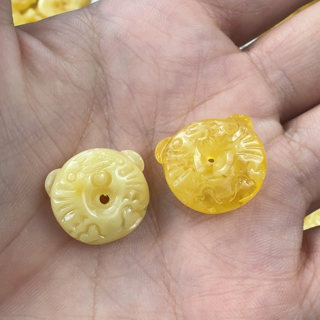 蜜蜡未镶嵌珠宝奇石全品一对